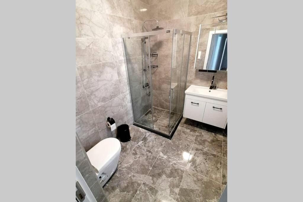 איסטמבול Khalkedon Flat 2 - Kadikoy'Deki Konaklama Adresiniz מראה חיצוני תמונה