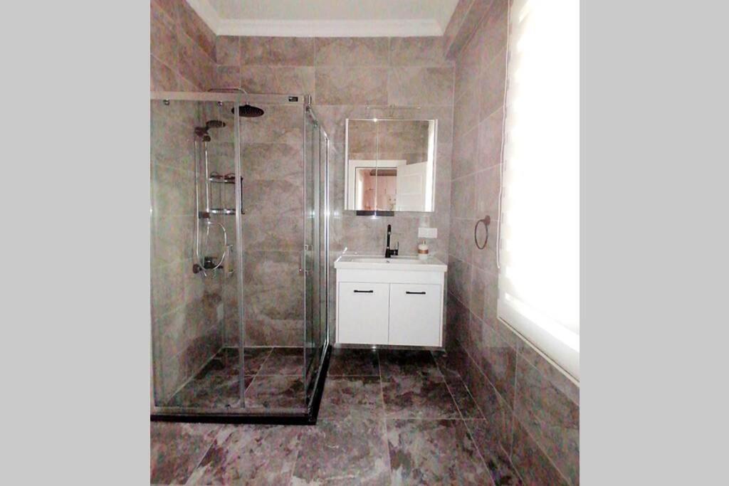 איסטמבול Khalkedon Flat 2 - Kadikoy'Deki Konaklama Adresiniz מראה חיצוני תמונה